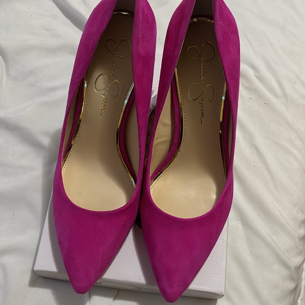 Wore 2 Times Is In Good Condition - image 4